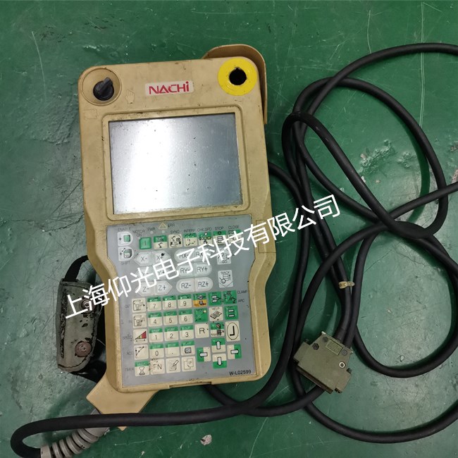 那智不二越6轴机器人示教器维修开机花屏