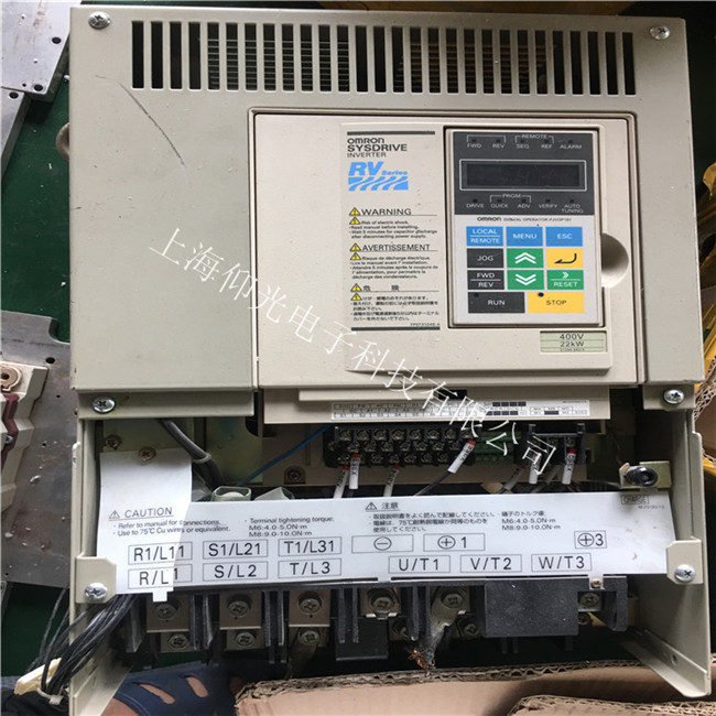 欧姆龙变频器3G3JZ-A2022上电没反应维修