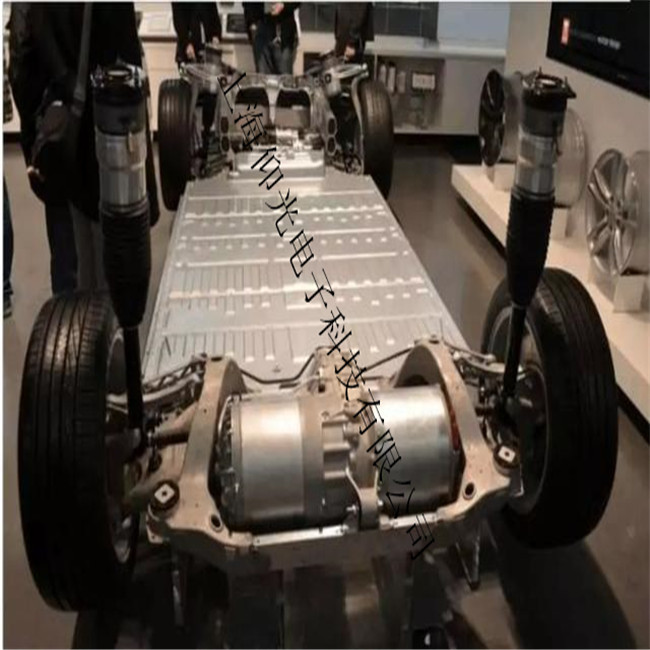 特斯拉 Tesla电动汽车控制器无直流电压输出或电压输出不稳定的故障维修