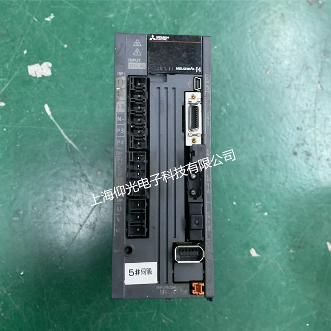 三菱伺服驱动器维修MR-J4-70B报警AL52修理