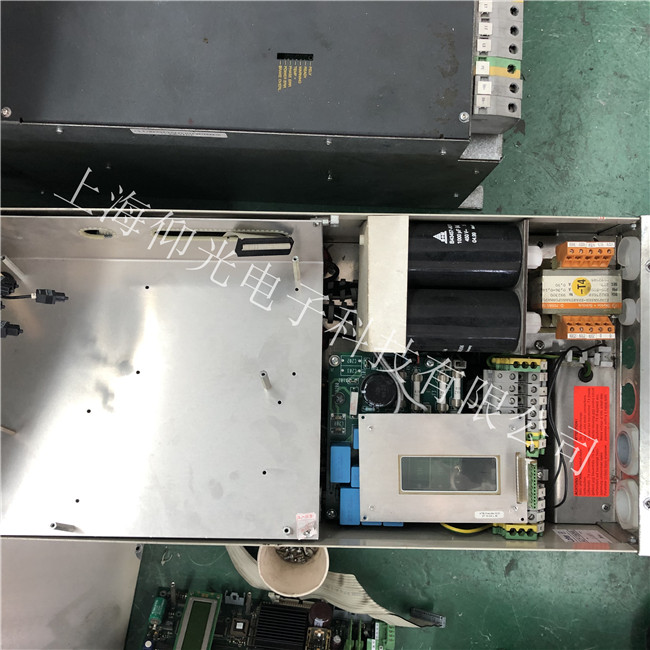 日普RP3200变频器上电不显示