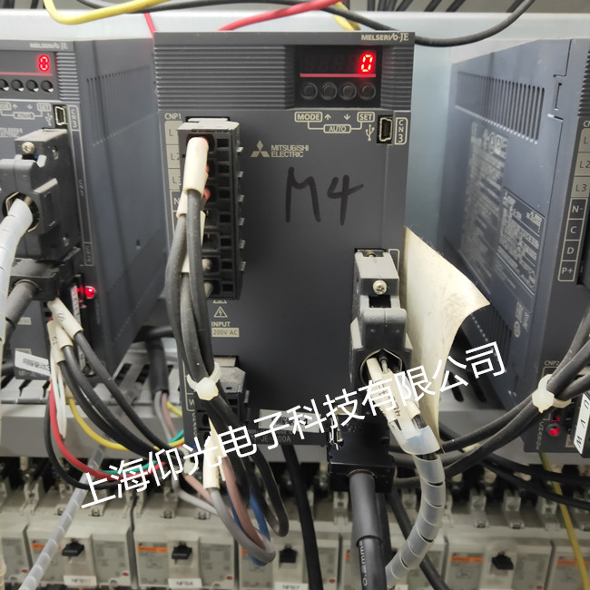 三菱伺服驱动器维修,MR-JE-200A显示报警故障修理仰光