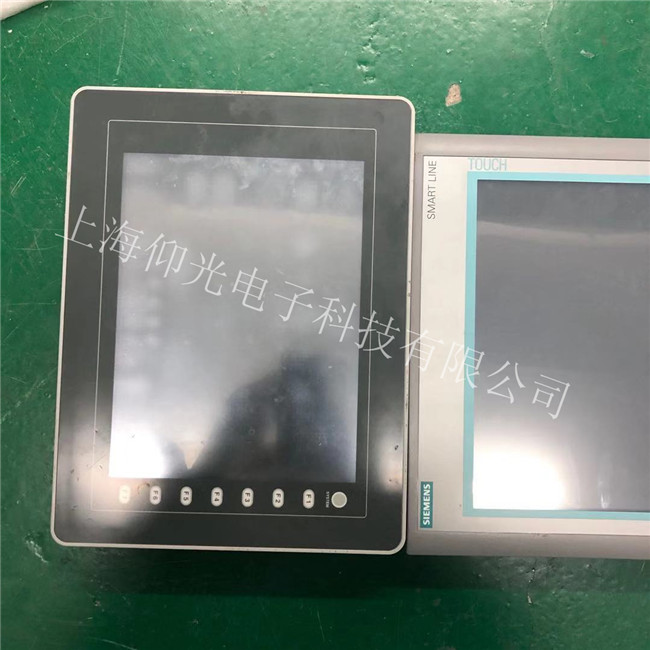 自来水加工厂富士UG53OH-US4工业触屏无反应维修