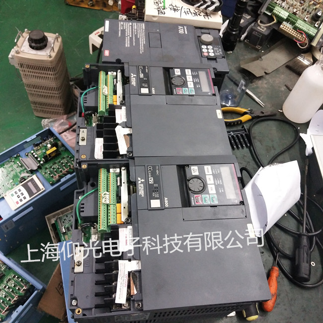 三菱变频器维修故障FR-F740-30K-TW报E.OV2代码修理
