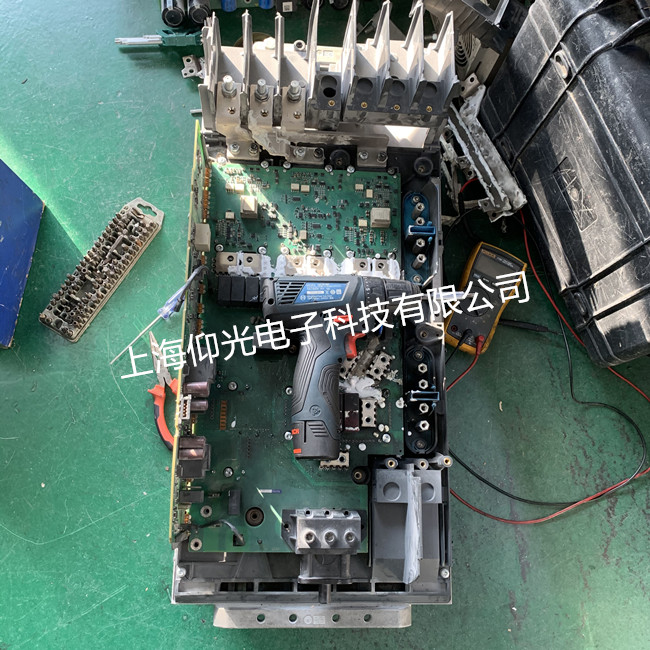 邦飞利BONFIGLIOLI伺服驱动器炸模块维修价格低