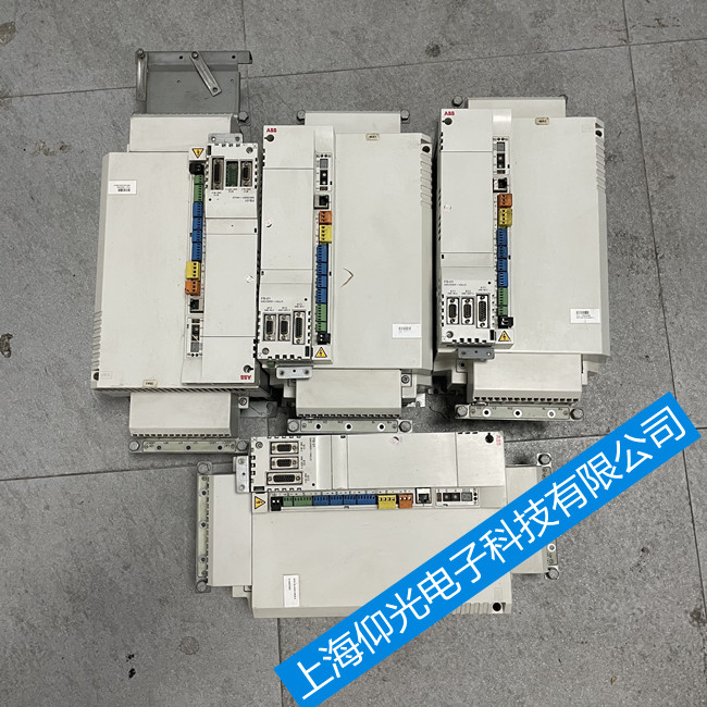 ABB伺服MotiFlex e180驱动器开机报警E1012/1013维修