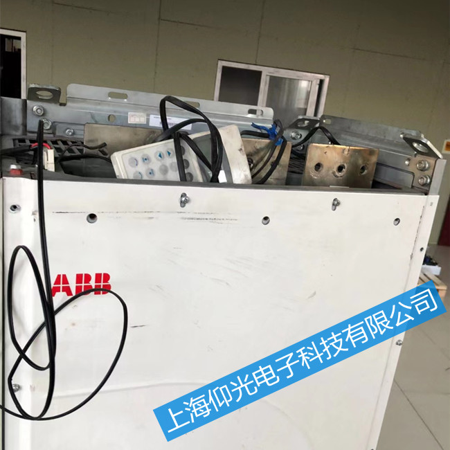 广州abb变频器维修ACS800-07LC-2790-5故障显示FFD0维修