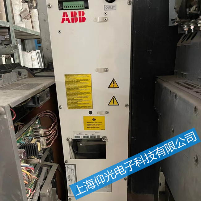 abb变频器上电不显示怎么修理ACS800-07-0550-5报警FF74故障维修