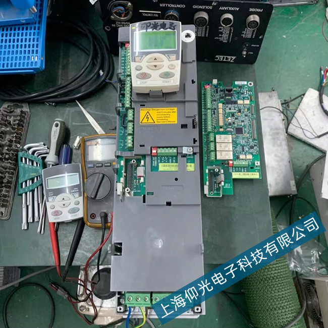 AB变频器PowerFlex 523系列变频器报警显示F35代码维修