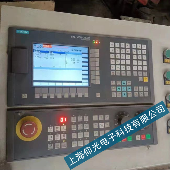 西门子数控系统802S开机不能进系统显示1 3代码维修