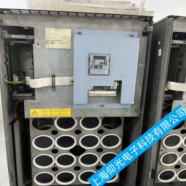 ABB变频器ACS550无故障报警,但是故障灯一直闪烁,如何维修?