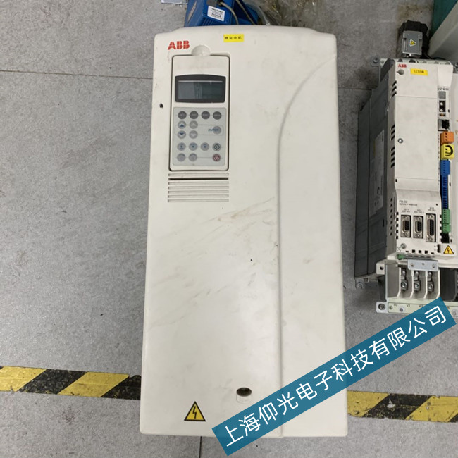 ABB变频器ACS800上电显示报警TEMP代码维修