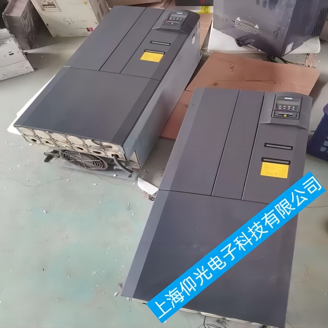 江苏宜兴塑料编制机上的施耐德变频器ATV630系列报警SLF