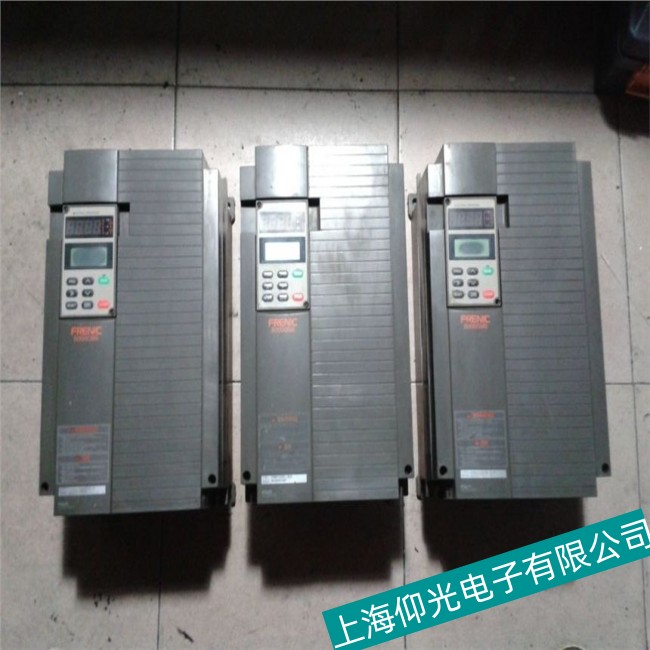 机械加工厂富士变频器G11S系列开机报LU代码维修