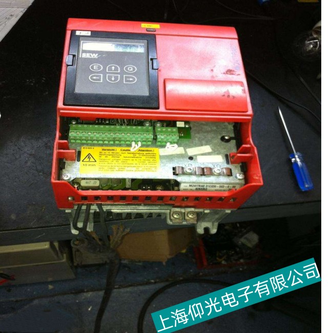 SEW变频器MCF40A系列过电压故障维修