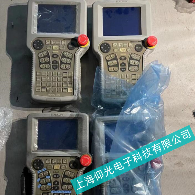 汽车配件公司安川弧焊机器人示教器显示屏触摸反应慢维修服务中心