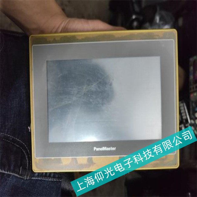 松下GV40C系列触摸屏开机显示屏白屏的故障维修步骤