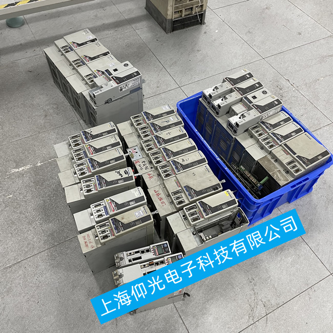 AB Kinetix 350伺服驱动器报警显示F13故障维修方法
