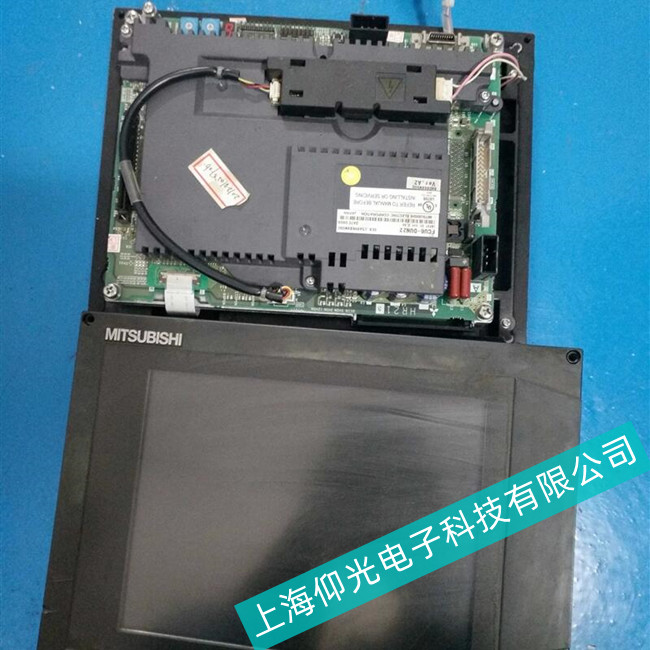 汽车公司三菱工控机FCU6-DUN22液晶屏按键问题不能触摸故障原因