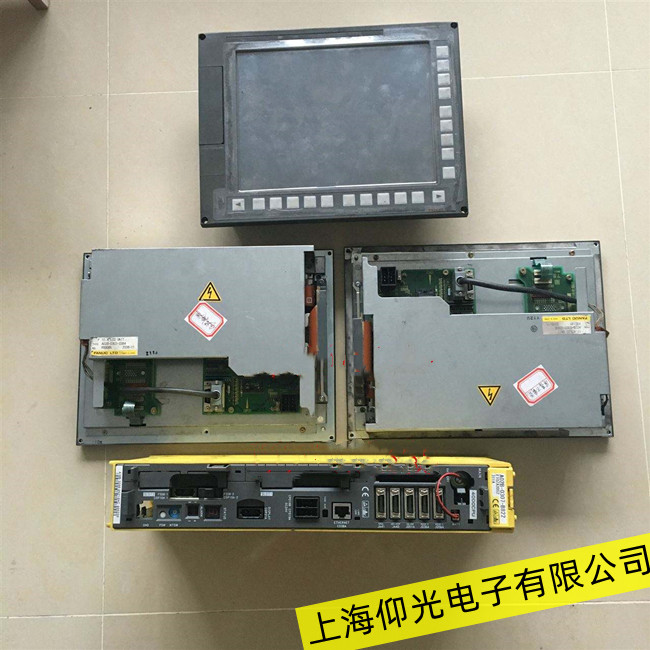 FANUC发那科工控机A02B-0285-B500黑屏无显示故障维修可以上机测试