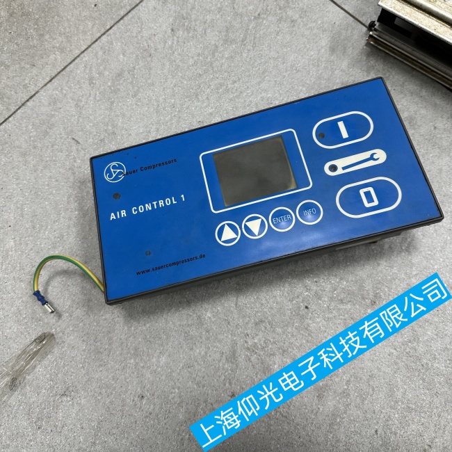 船舶绍尔SC压缩机控制面板无显示或乱码故障维修技术精湛