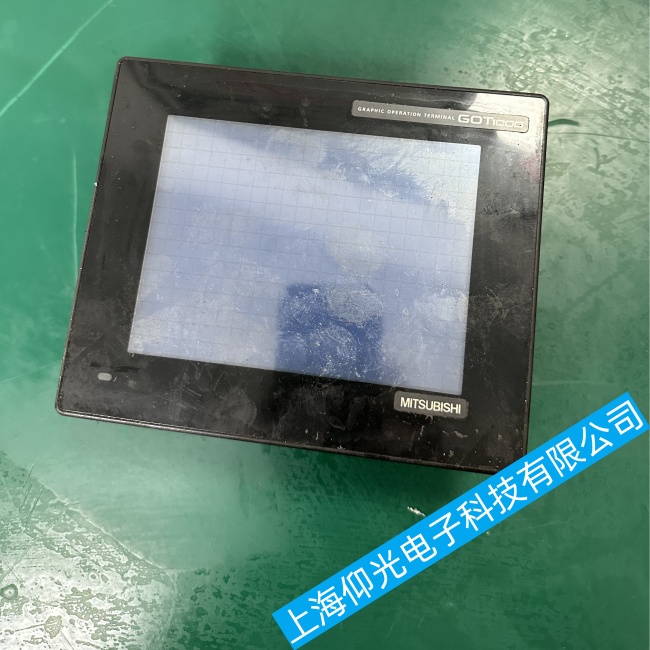 河北三菱触摸屏A985GOT-TBD无法进入到正常的使用界面故障维修收费情况
