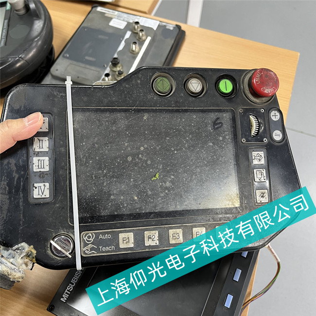 丽水市流水线生产Panasonic松下机器人示教器出现白屏维修免费检测
