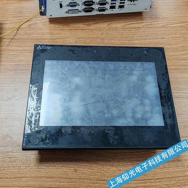 洛阳三菱触摸屏GT1155背光灯不亮触摸偏差维修-立等可取