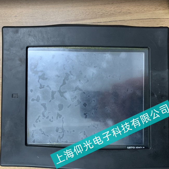 仰光专业维修多年经验//Mitsubishi三菱触摸屏F940GOT系列开机无显示故障维修