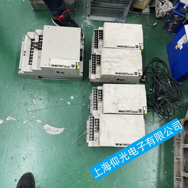 丹阳松下触摸屏GT02屏幕出现条纹故障维修品质包诚信