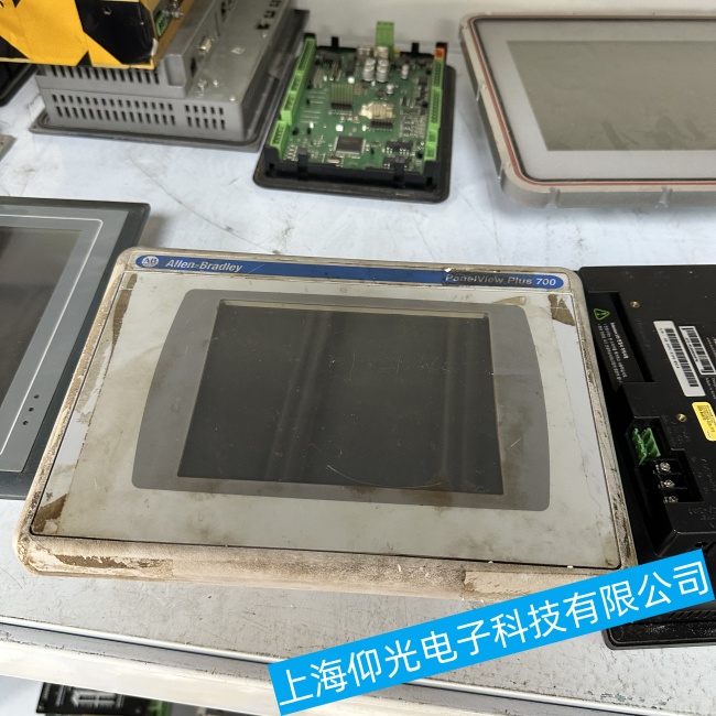 深圳AB罗克韦尔2711P-B6M3A触摸屏通电几分钟后屏幕变成蓝屏故障维修点
