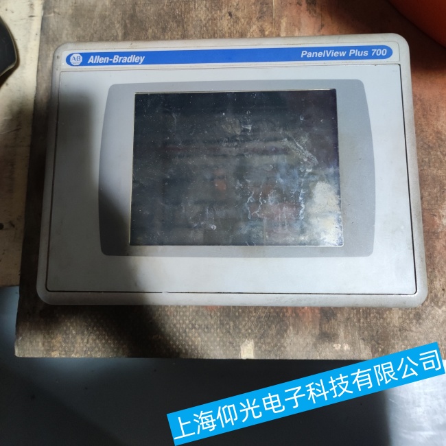 佛山AB罗克韦尔触摸屏2711P-K4M3A通电几分钟后屏幕变成蓝屏故障维修中心