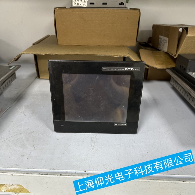 丹阳三菱触摸屏GT1585系列个别区域无法触摸故障维修哪家靠谱