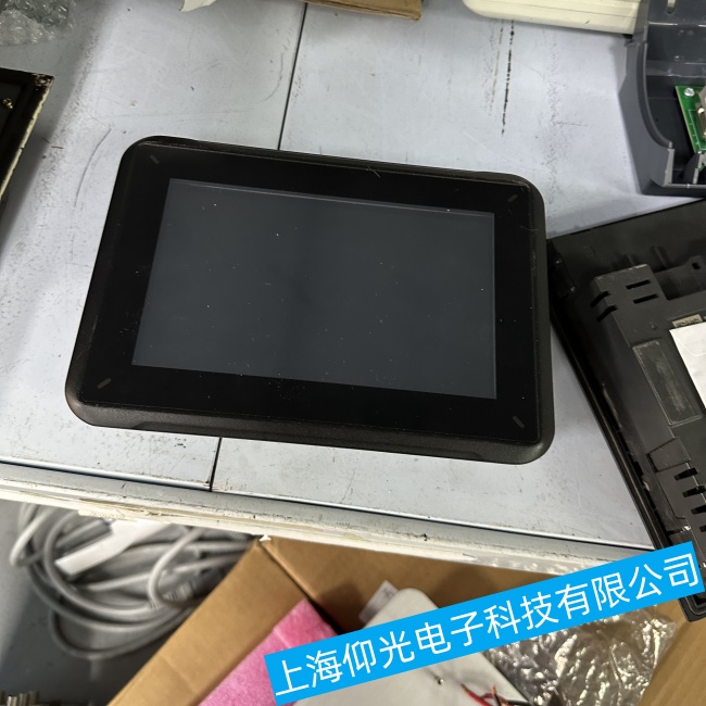 辽宁船舶北尔触摸屏X2 marine 7在通电几分钟后屏幕变成蓝屏故障专业维修