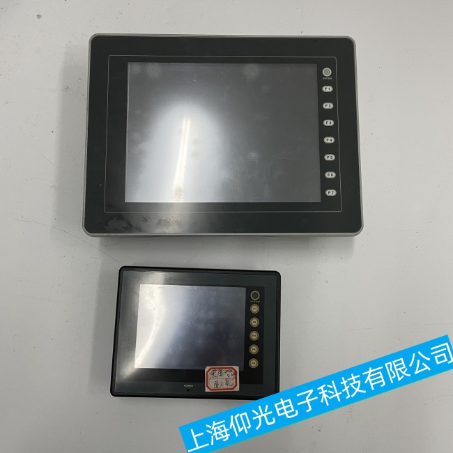 桐城富士触摸屏ug430h-ss1通电几分钟后屏幕变成蓝屏故障维修咨询