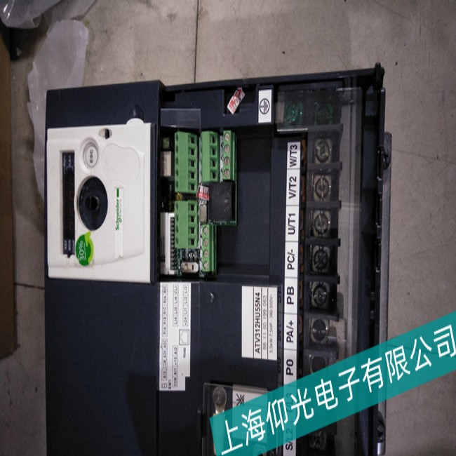 上海施耐德变频器ATV61系列无法开机故障维修免费检测