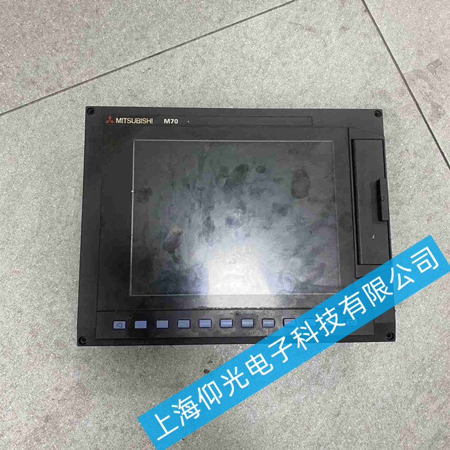 三菱系统触摸屏维修FCA70P-2AV显示不全故障维修快