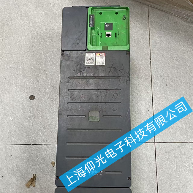 ʩ�͵±�Ƶ��ά��ATV930D37N4��ʾ��������USFά�޷���